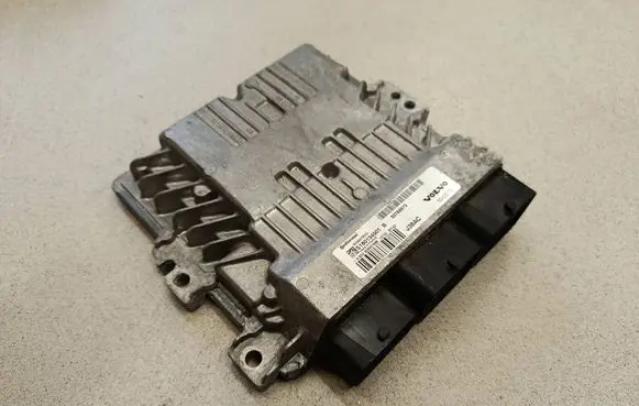 Volvo C30 Engine control unit/module ECU 30788975 S180134001B SID807EV0