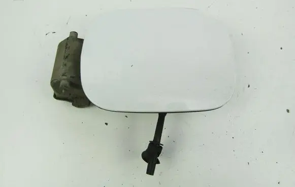 Renault Clio III Fuel tank cap trim 
