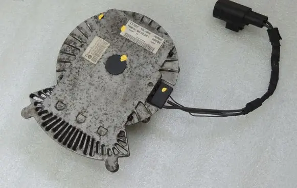 BMW X3 E83 Fan control module 17113415182 67326901861 757890