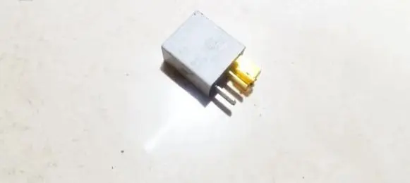 Toyota Corolla Verso AR10 Other relay 9008087019 0332011001