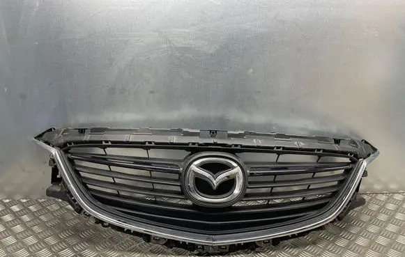 Mazda 6 Front grill GHP950712 PP1527717W