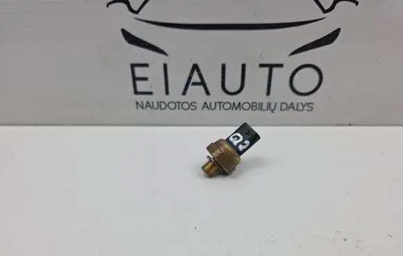 Audi Q2 - Oil pressure sensor 04C906060C 81CP60