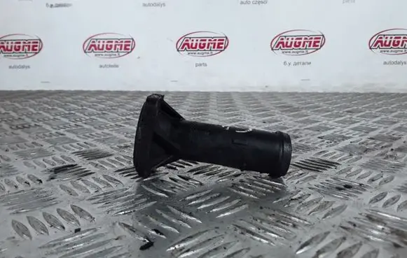 Volkswagen Golf IV Engine coolant pipe/hose 038121121
