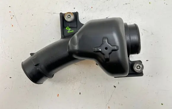 Honda CR-V Air intake duct part ATP153