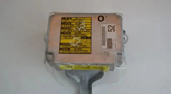Lexus RX 330 - 350 - 400H Airbag control unit/module 8917048060