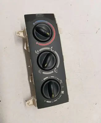 Renault Megane I Climate control unit 657747F 101583 B64PCHHG