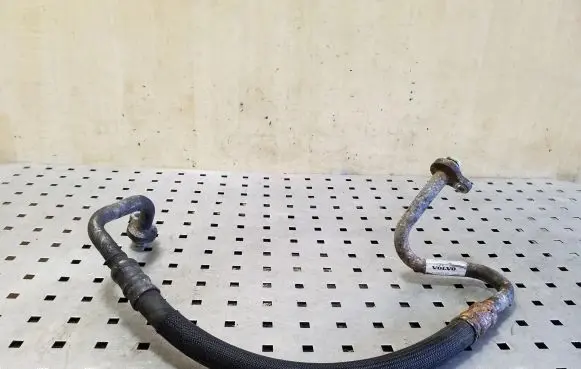 Volvo XC70 Air conditioning (A/C) pipe/hose 31332530
