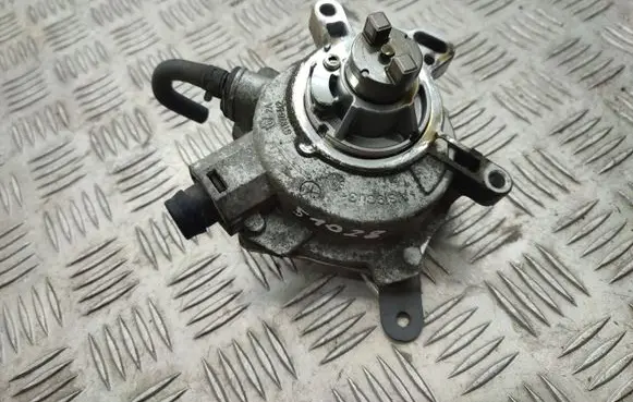 Ford C-MAX II Vacuum pump CM5G2A451GA