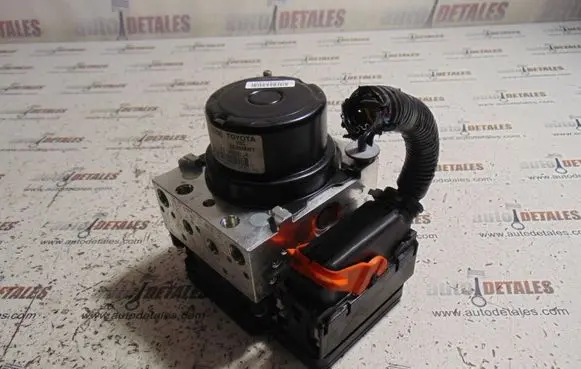 Toyota Yaris ABS Pump 445400D280