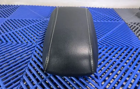 Toyota Auris E180 Armrest 5881202130