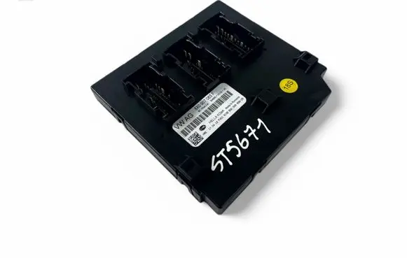 Audi A1 Central body control module 8X0907063F