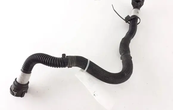 Tesla Model 3 Engine coolant pipe/hose 107759400C