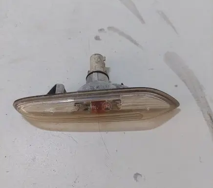 BMW 3 E46 Front fender indicator light 4166r