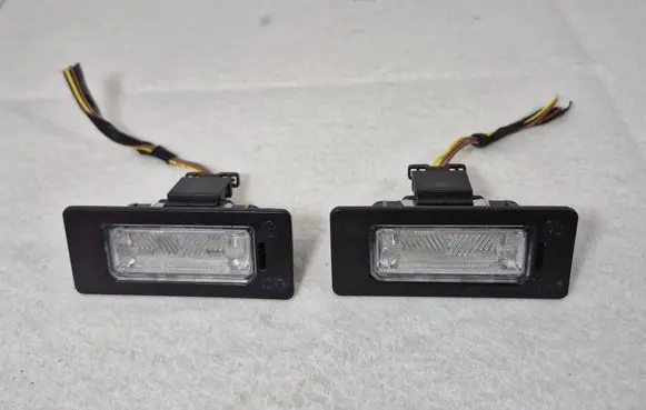 Audi A4 S4 B8 8K Number plate light 8T0943021