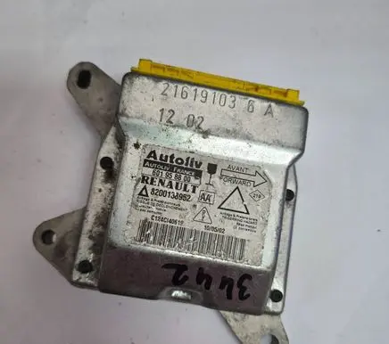 Renault Laguna II Airbag control unit/module 8200138952 601958800 C124C140619