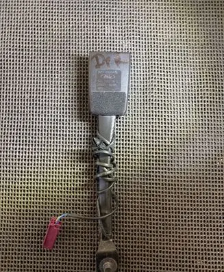 Ford Focus ST Front seatbelt buckle BM5161208ACW 620392200C