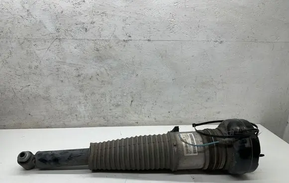 Audi A8 S8 D4 4H Shock absorber/damper/air suspension 4H0616002M P308613602