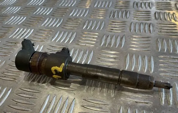 Opel Vectra C Fuel injector 0445110165