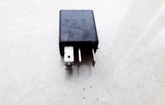 Renault Scenic I Other relay 7700414484