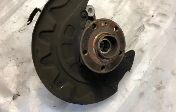 Volkswagen PASSAT B8 Front wheel hub 5q0407258a