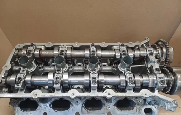 Ford Mustang VI Engine head FR3E6C064CB