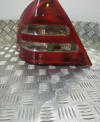 Mercedes-Benz C W203 Rear/tail lights 4L0331L