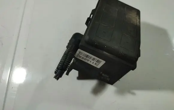 Opel Zafira A Fuse box set 90550119
