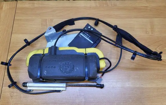 Volvo V70 Tailgate hydraulic set 307167590