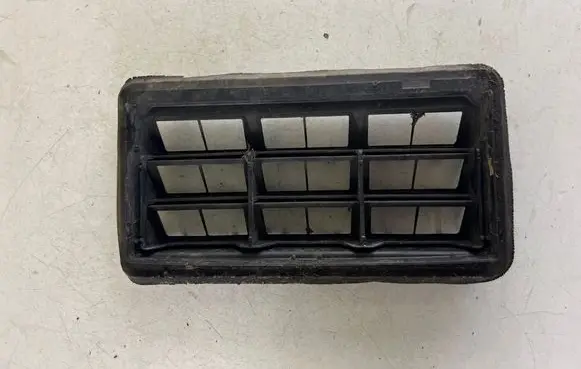 Dodge Nitro Quarter panel pressure vent 55394330AB
