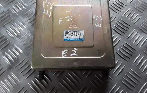 Mitsubishi Space Wagon Engine control unit/module MD323551 E2T65478