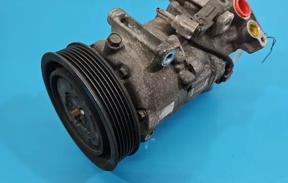 Renault Megane III Air conditioning (A/C) compressor (pump) 8200939386 IMPRK1558534