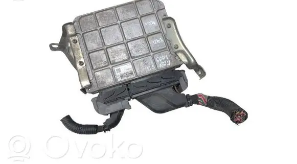 Toyota Avensis T270 Engine control unit/module 8966105D20
