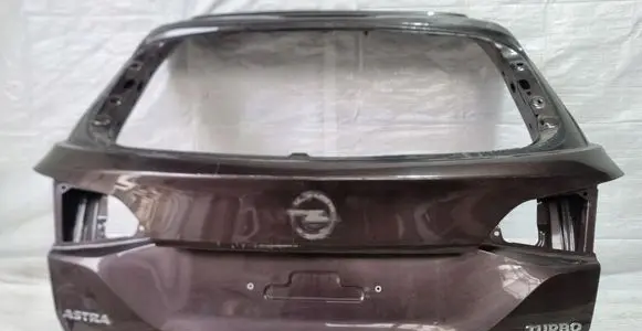 Opel Astra K Tailgate/trunk/boot lid 