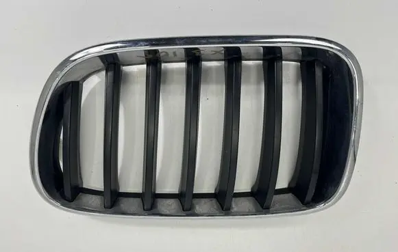 BMW X3 F25 Front bumper upper radiator grill 7210725 7237421 51117210725