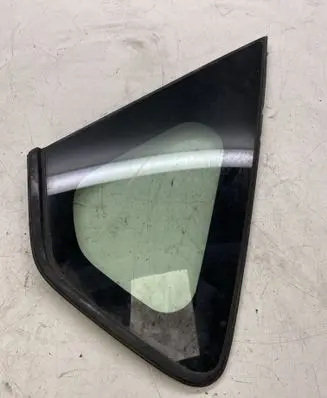 Toyota Prius (XW30) Rear vent window glass 