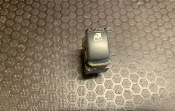 KIA Sorento Electric window control switch 935703