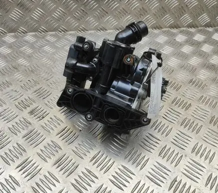 Porsche Macan (95B) Water pump 06L121012H 06L121111H