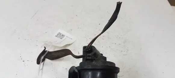 Volkswagen PASSAT B6 Horn signal E1000209 007424 3C0951221