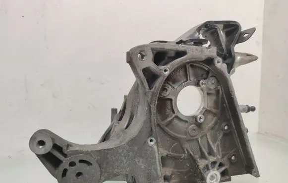 Opel Insignia A Fuel pump bracket 55574721