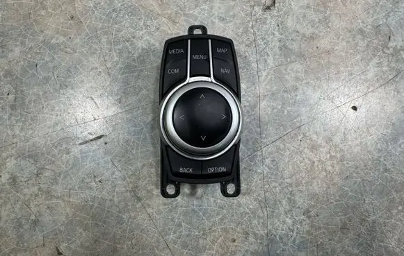 BMW i3 Head unit multimedia control 5A14E66 5A3B1E4 65825A14E66