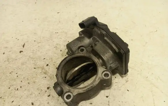 BMW 5 F10 F11 Throttle valve 10378517 50836903 7810752