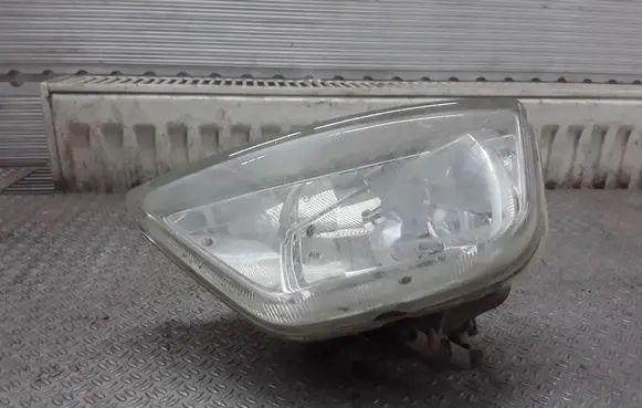 Ford Focus Front fog light 2M5115201AG