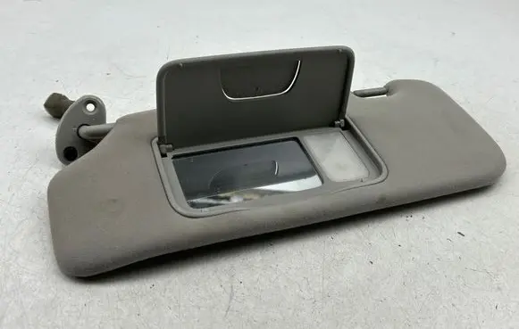 Chevrolet Captiva Sun visor