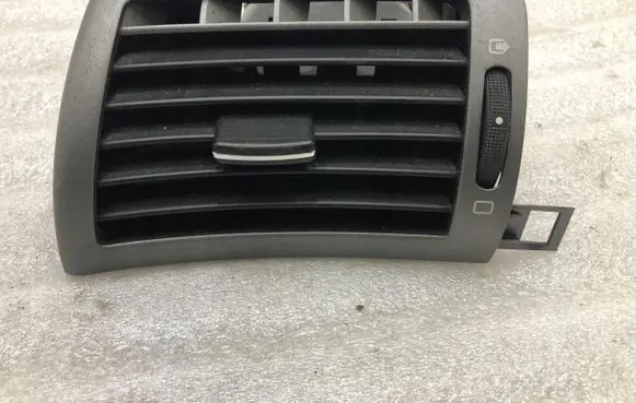 Peugeot 407 Dashboard side air vent grill/cover trim