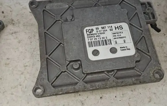 Opel Corsa D Engine control unit/module 55567114 7072513302 5WK9460
