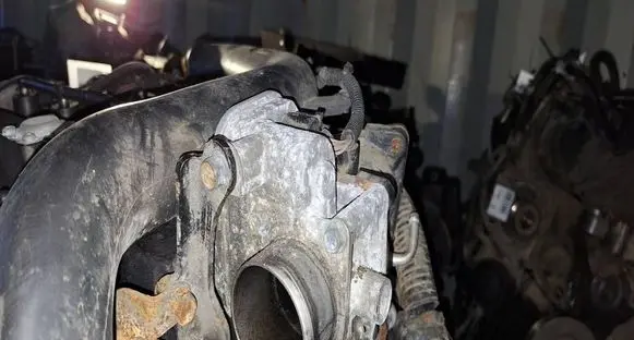 Opel Astra H Throttle valve 
