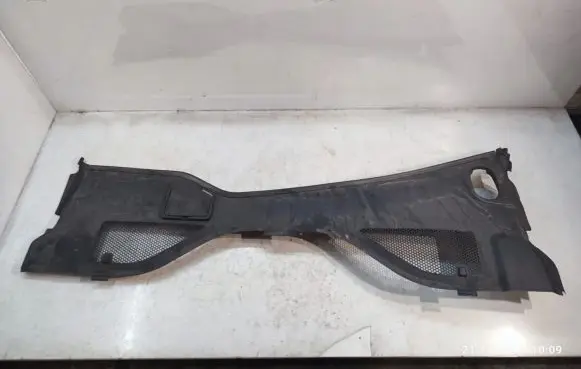 Audi A7 S7 4G Wiper trim 4G8819447