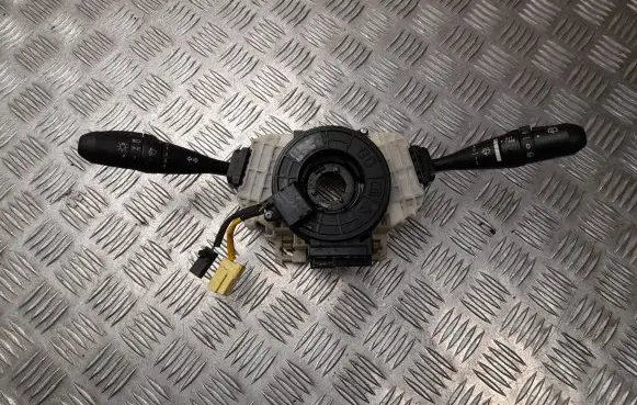 Mitsubishi Colt Wiper turn signal indicator stalk/switch 8600A332XA