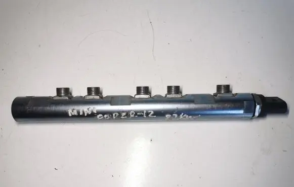 Mini One - Cooper Coupe R56 Fuel main line pipe 782346002 0445214237