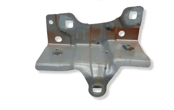 Renault Clio V Fender mounting bracket 663503639R